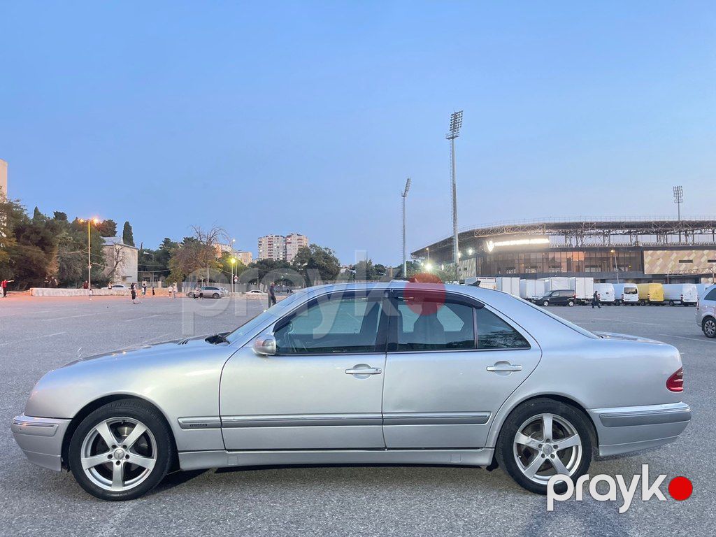 Mercedes E 320, 3.2 L, 2001 il, 410 000 km — Avtomobillər, Bakı (3)