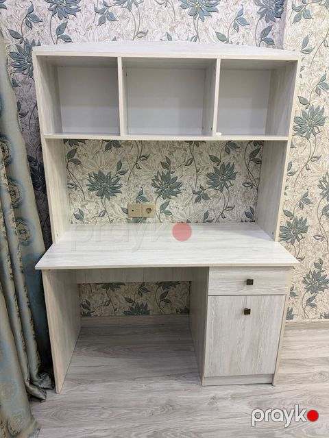 Yazı masası. Satılır 150 azn. Ünvan İnqilab(SemaG) — Qobu