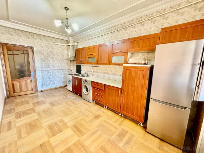 Satılır 3 otaqlı Mənzil Yeni tikili 125 m² Bakı, Binəqədi r., Azadlıq prospekti m., 8-ci mikrorayon — Mənzil, Bakı (8)