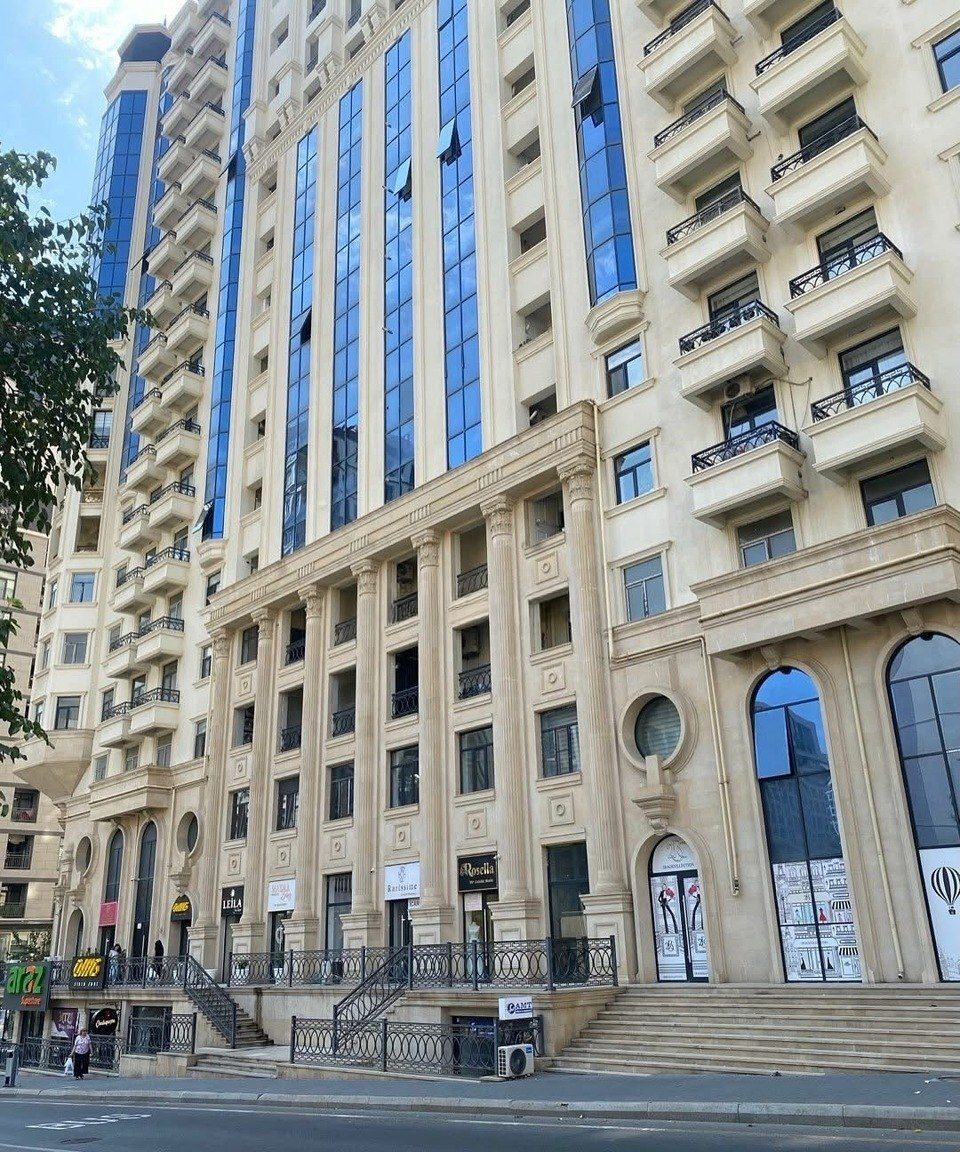 3 otaqlı mənzil 158 m² satılır — Bakı