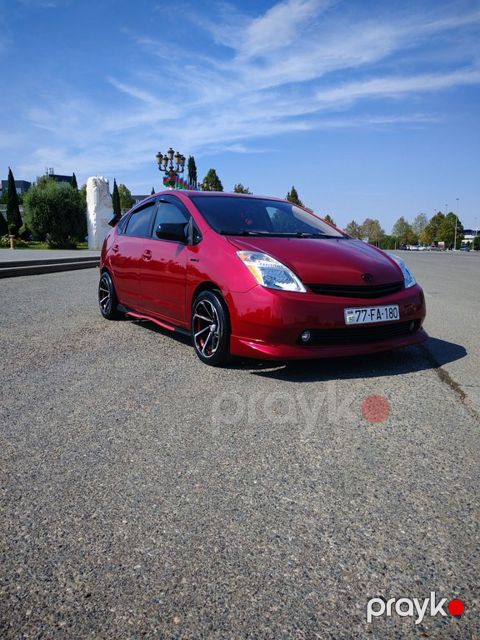 Toyota Prius, 1.5 L, 1.3 kWh, 2007 il, 200 000 km — Gəncə