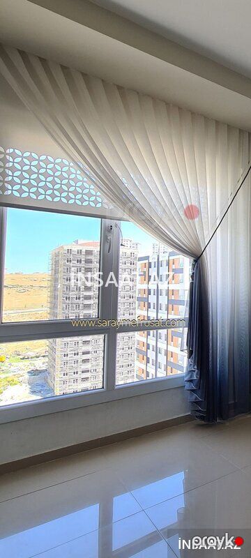 Tül jalüz dikey — Pəncərələr, qapılar, balkonlar, Bakı (2)