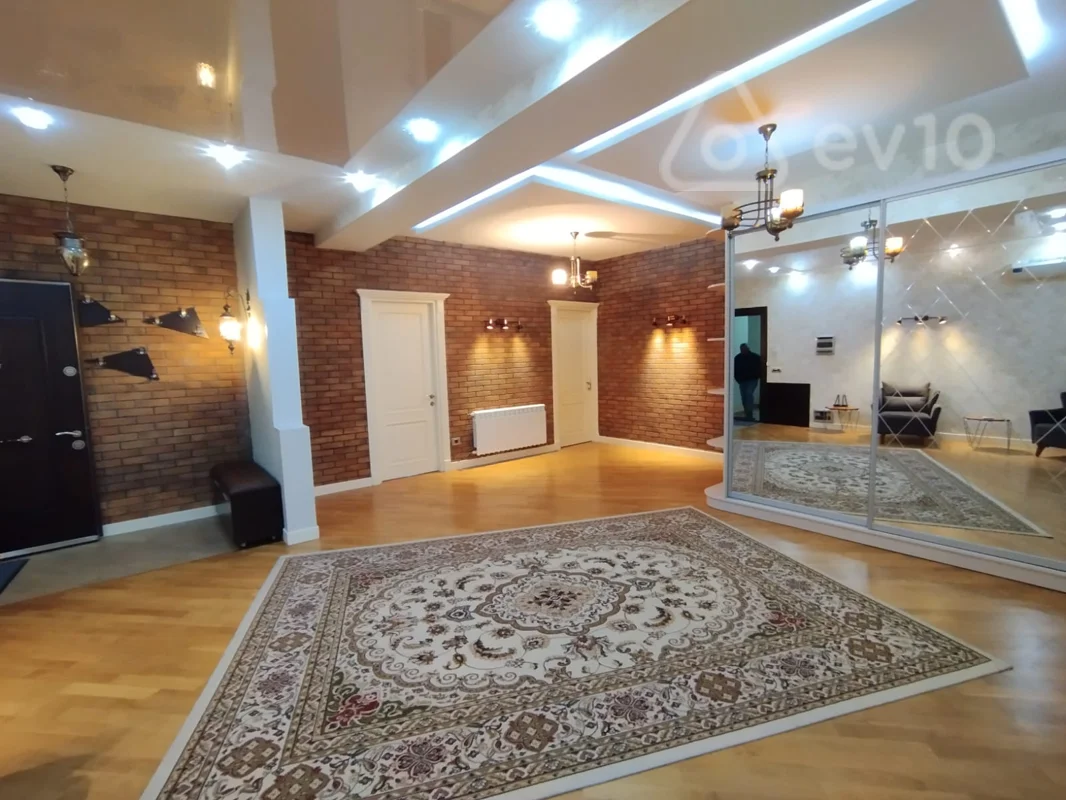 3 otaqlı mənzil, 170 m², м 28 мая — kirayə — Mənzil, Bakı (2)