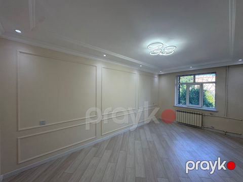 Satılır 4 otaqlı köhnə tikili 105 m² — Bakı