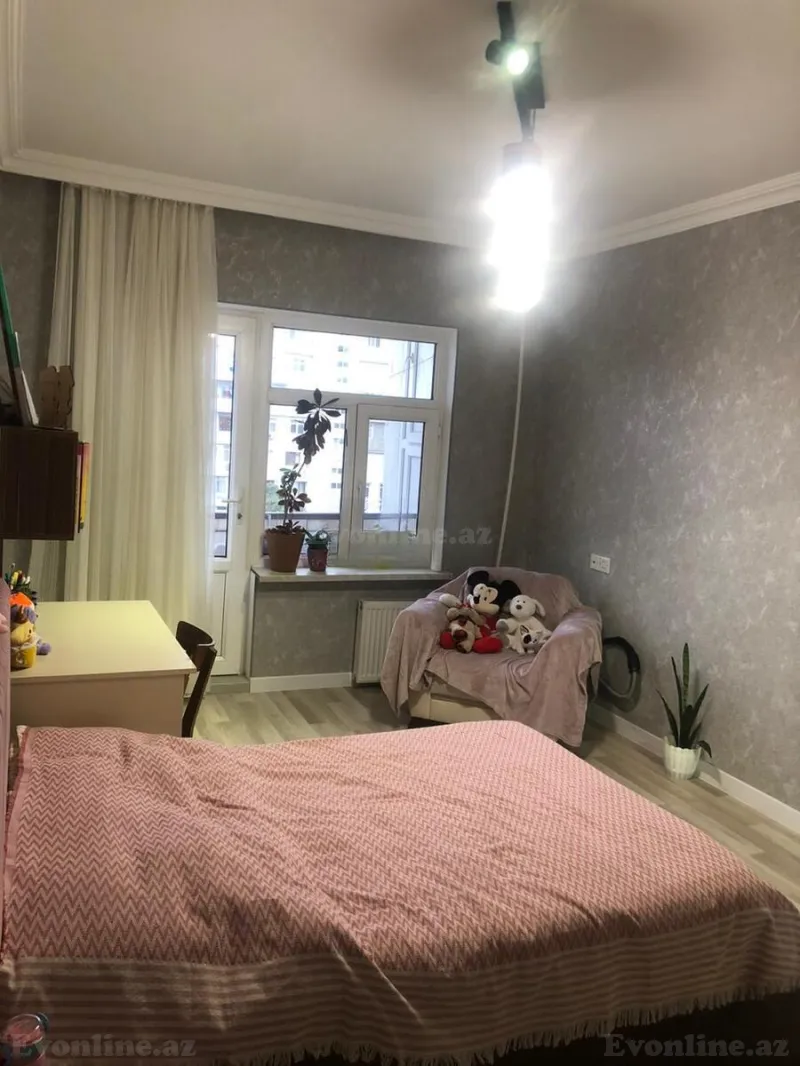 Satılır 3 otaqlı Mənzil Köhnə tikili 85 m² Bakı, Xətai r., Əhmədli m — Bakı