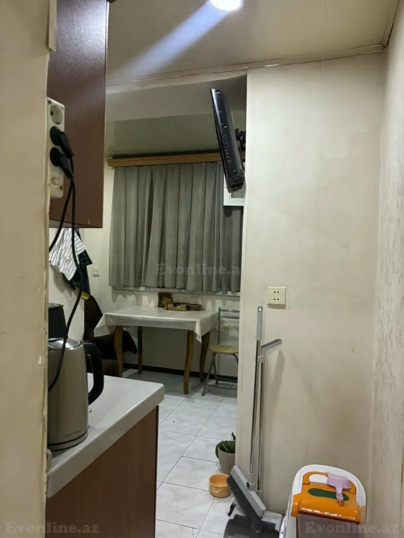 Satılır 2 otaqlı Mənzil Köhnə tikili 50 m² Bakı, Yasamal r., İnşaatçılar m — Mənzil, Bakı (7)
