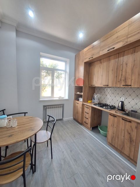 Satılır 2 otaqlı köhnə tikili 55 m² — Bakı