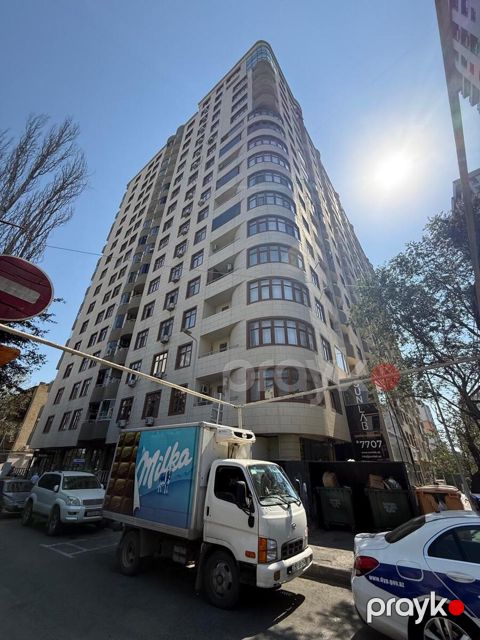 Satılır 4 otaqlı yeni tikili 170 m² — Bakı
