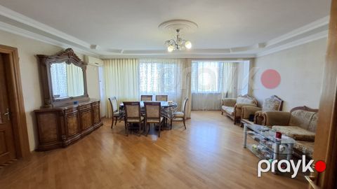Satılır 3 otaqlı köhnə tikili 80 m² — Bakı
