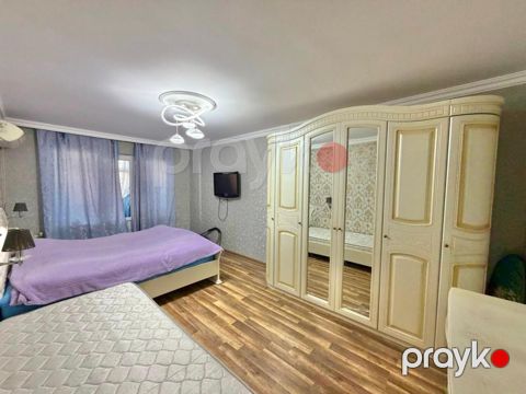 Satılır 4 otaqlı köhnə tikili 95 m² — Bakı