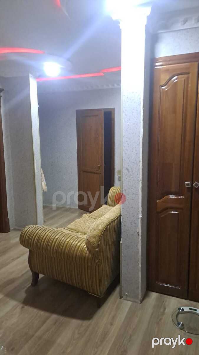 Satılır 4 otaqlı köhnə tikili 100 m² — Mənzil, Bakı (6)