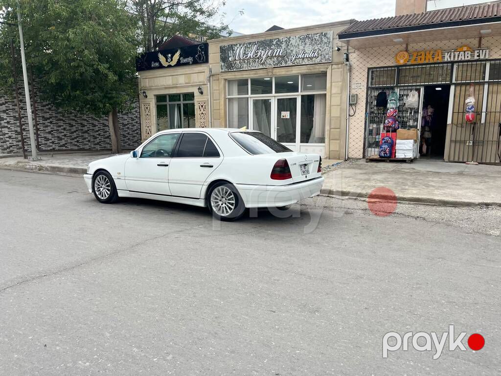 Mercedes C 240, 2.4 L, 1998 il, 365 000 km — Avtomobillər, Bakı (12)