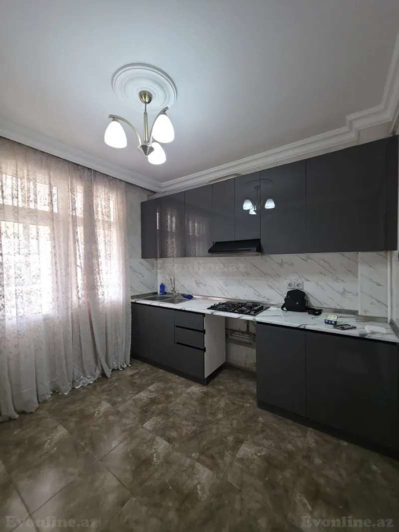 Satılır 3 otaqlı Mənzil Köhnə tikili 90 m² Bakı, Sabunçu r., Bakıxanov — Mənzil, Bakı (8)