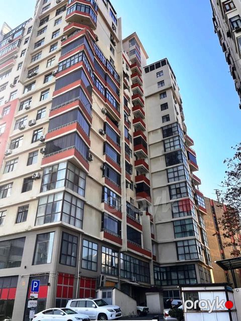 3-otaqlı yeni tikili, E. Akademiyası m., 210 m² — Bakı