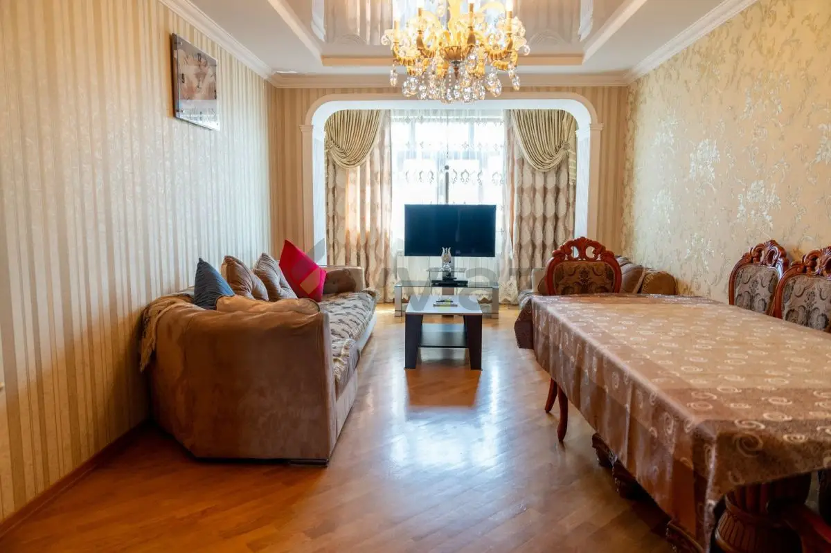 4 otaqlı mənzil Köhnə tikili Satılır, 8-ci kilometr, Nizami, Bakı — Bakı