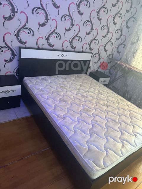 Taxt satılır tumbalarla birlikdə 200₼. Matrası var.Ünvan 9 cu — Bakı