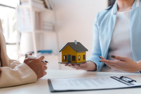 Daşınmaz əmlak agenti/ makler işi axtarıram — İlkin Bəy