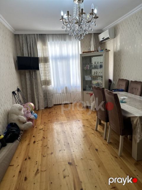 Satılır 2 otaqlı köhnə tikili 55 m² — Bakı