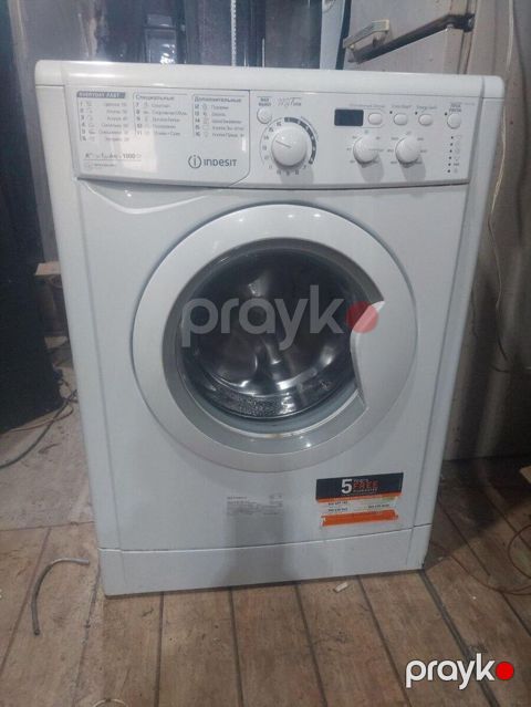 Paltaryuyan Indesit 6 kg paltaryuyan tam islek veziyyetde — Bakı
