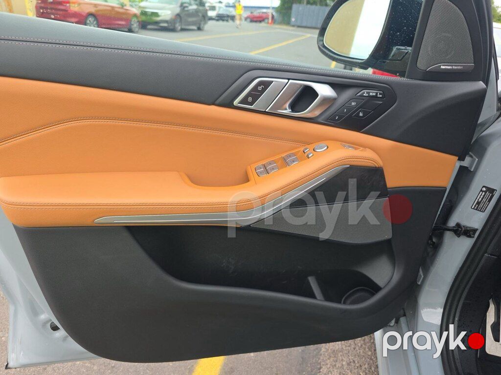BMW X7, 3.0 L, 2024 il, 73 832 km — Avtomobillər (11)