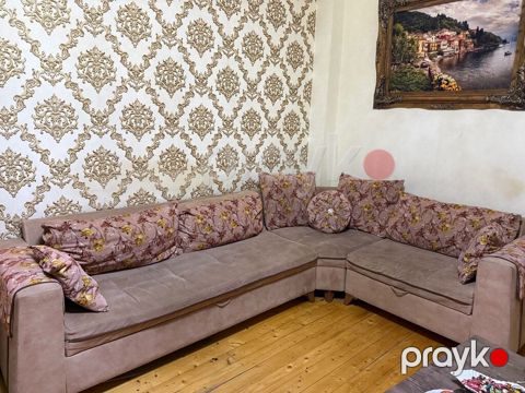 Kunc divan bazalidir 250azn satilir unvan — Digah