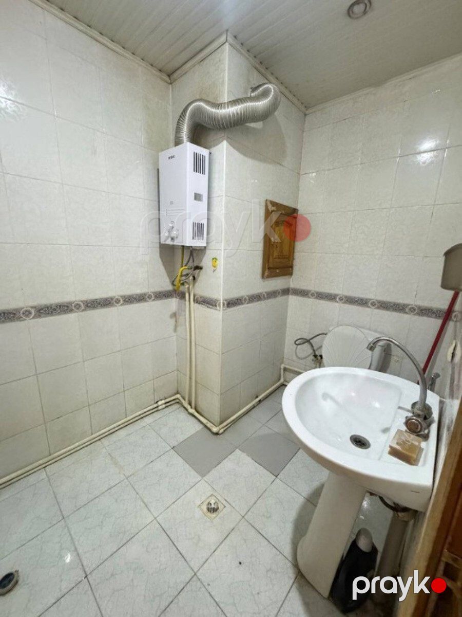 Satılır 2 otaqlı köhnə tikili 55 m² — Mənzil, Bakı (4)