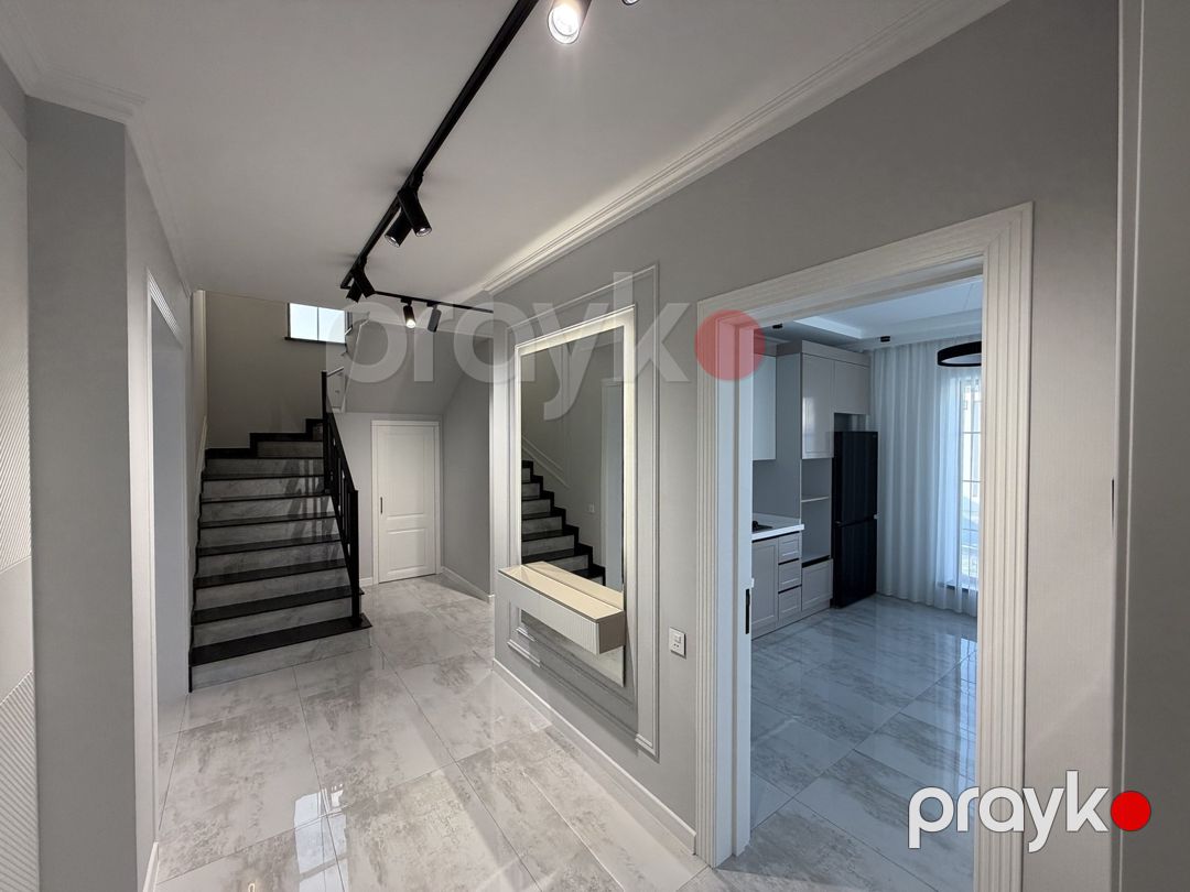 Satılır 4 otaqlı həyət evi/bağ evi 200 m² — Ev, villa, Bakı (12)