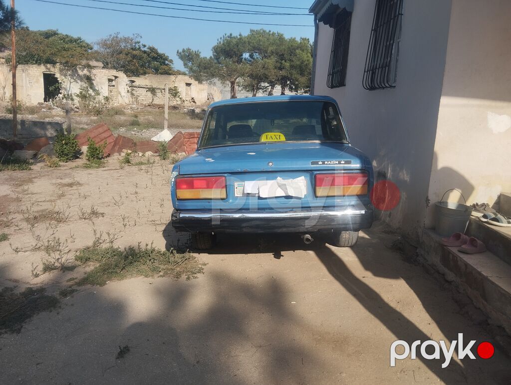 VAZ 2107 sedan, mavi rəng. - Kuzov: klassik 4 qapılı sedan, xrom — Avtomobillər, Bakı (8)