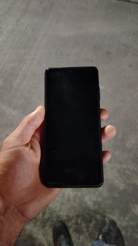 Samsung a72 6/128 telefon yaxsi veziyetdedi cati siniqi yoxdu — Bakı