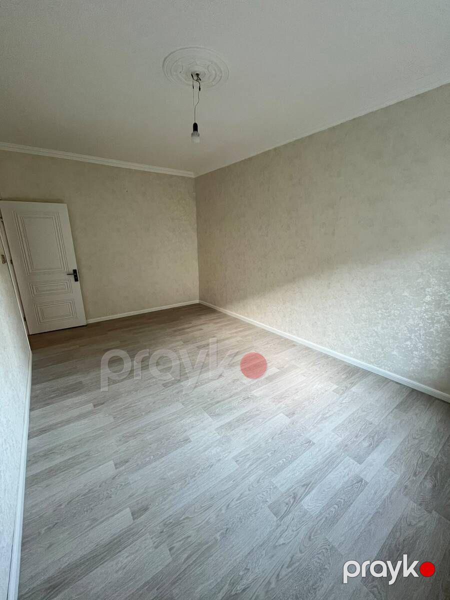 Satılır 2 otaqlı köhnə tikili 65 m² — Mənzil, Bakı (8)