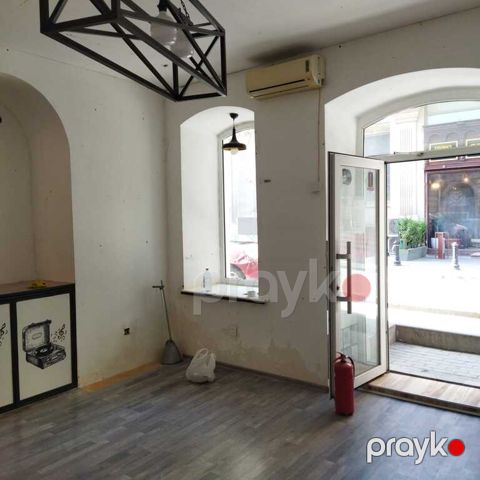 Satılır obyekt 50 m² — Bakı
