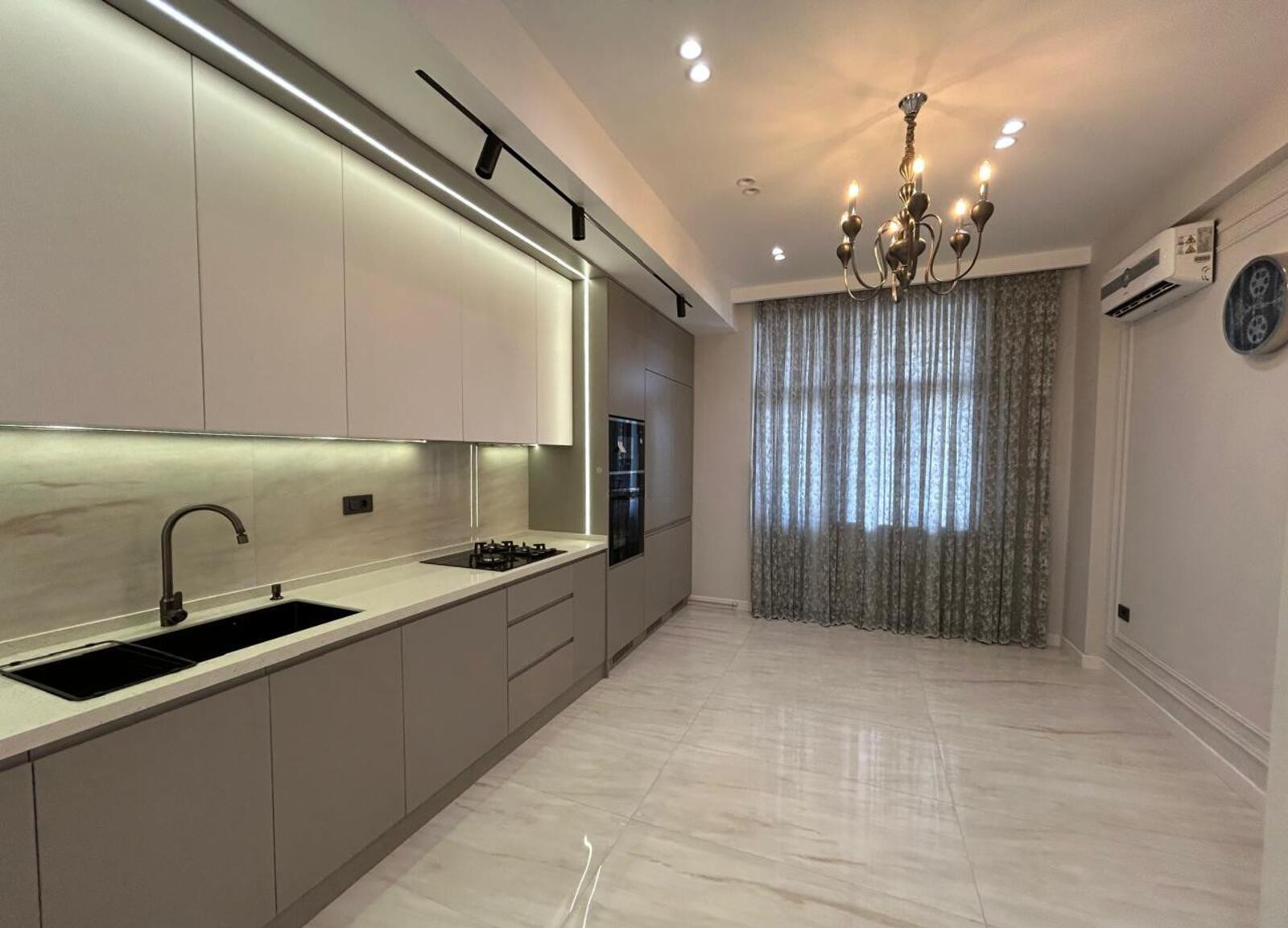 4 otaqlı mənzil 175 m² satılır — Mənzil, Bakı (4)