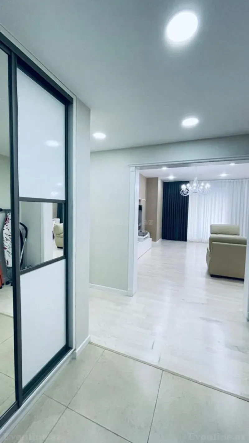 Kirayə verilir 3 otaqlı Mənzil Yeni tikili 182 m² Bakı, Səbail r — Mənzil, Bakı (7)