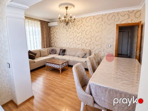 Satılır 2 otaqlı köhnə tikili 70 m² — Bakı