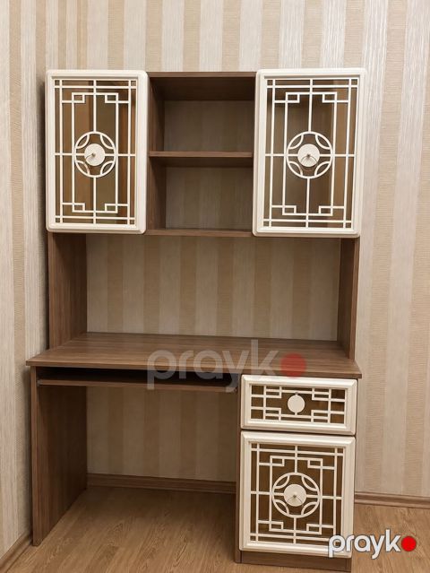 Calisma masasi 450₼ .Grand Hausdan alinib baha qiymete tezedir .Unvan — Bakı