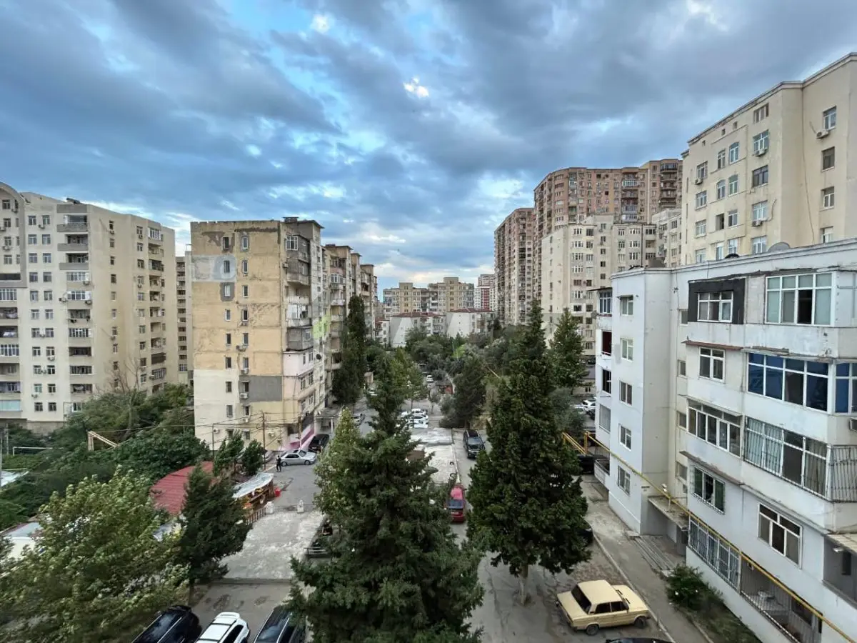 3 otaqlı mənzil Köhnə tikili Satılır, Yeni Yasamal qəs., Yasamal, Bakı — Bakı