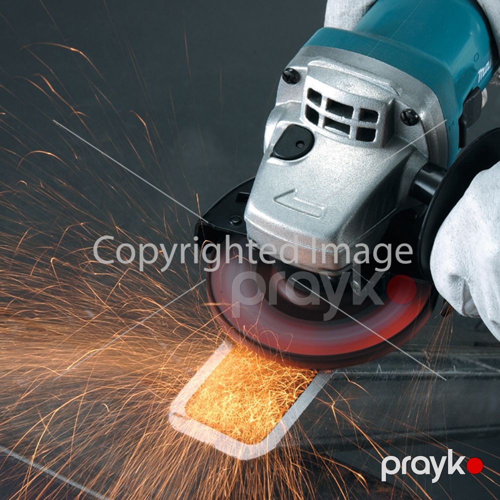 Bucaqlı pardaqlama maşını Makita 9558HNK6 — Təmir və inşaat, Bakı (3)
