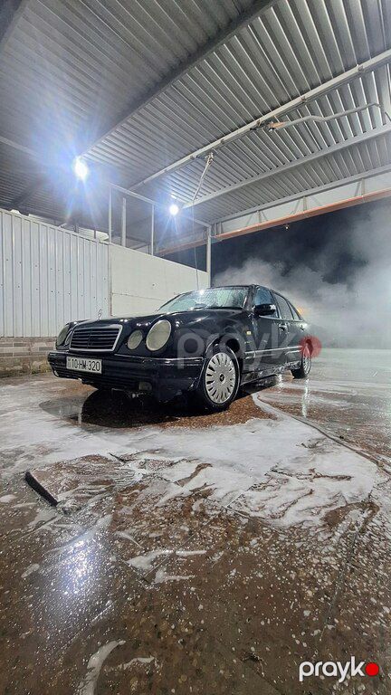 Mercedes E 320, 3.2 L, 1995 il, 320 000 km — Quba