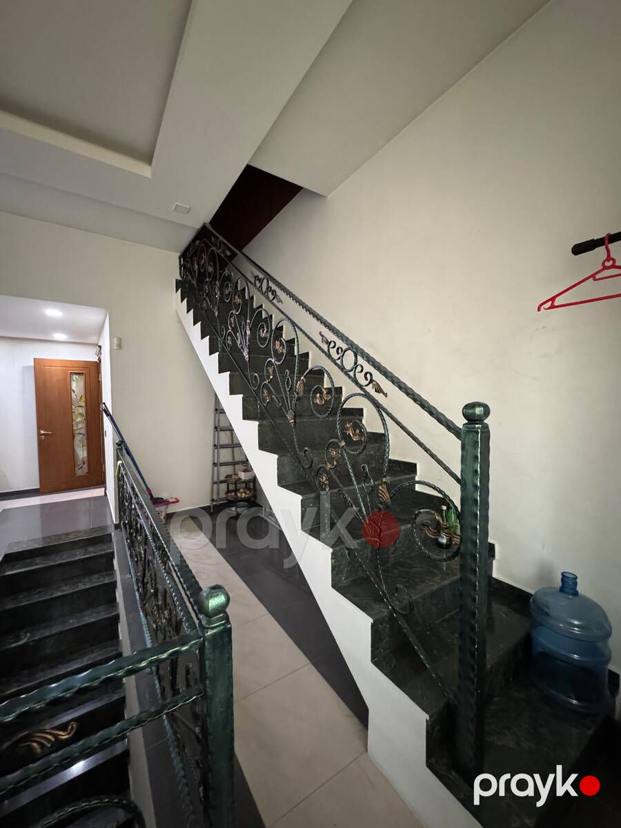 Satılır 9 otaqlı həyət evi/bağ evi 550 m² — Ev, villa, Bakı (4)