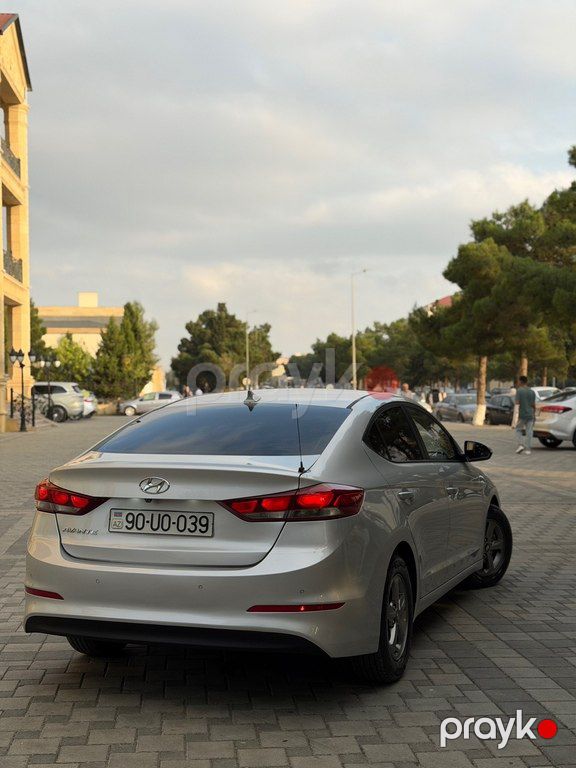 Hyundai Avante, 1.6 L, 2016 il, 300 000 km — Avtomobillər, Sumqayıt (5)