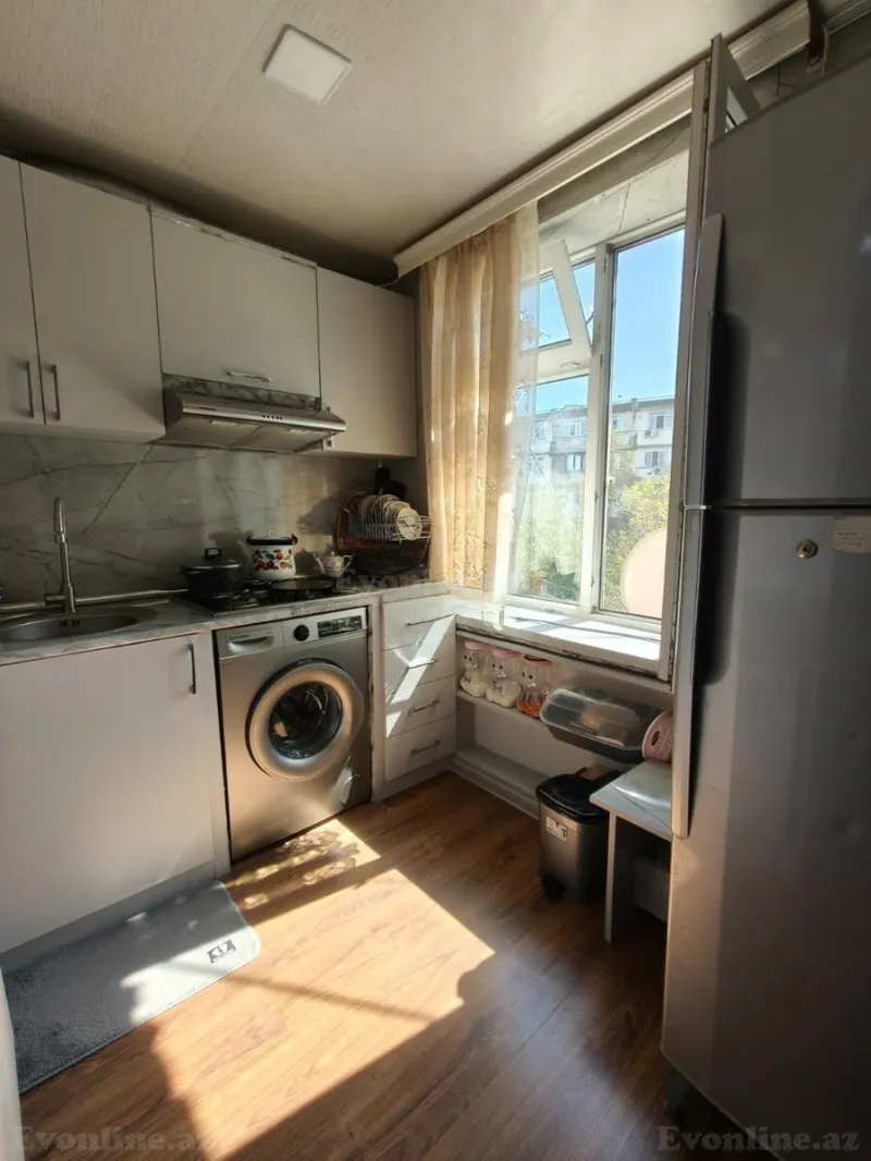 Satılır 2 otaqlı Mənzil Köhnə tikili 55 m² Bakı, Səbail r., Badamdar — Mənzil, Bakı (5)