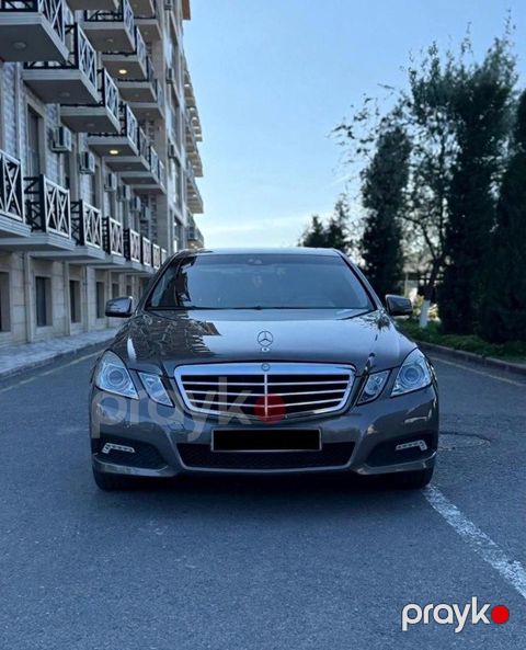 Mercedes E 220, 2.1 L, 2009 il, 423 500 km — Naftalan