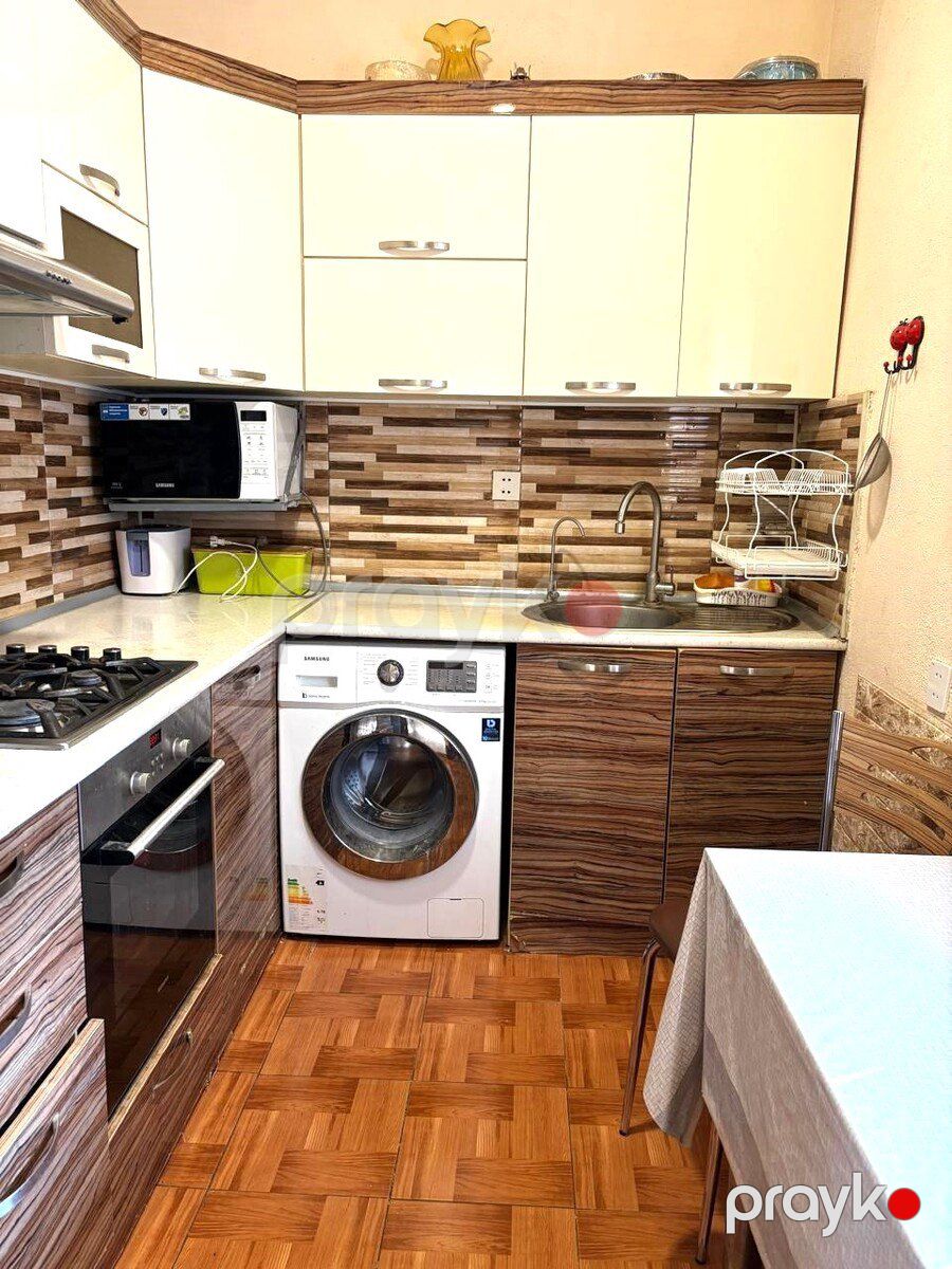 Satılır 2 otaqlı köhnə tikili 68 m² — Mənzil, Bakı (9)