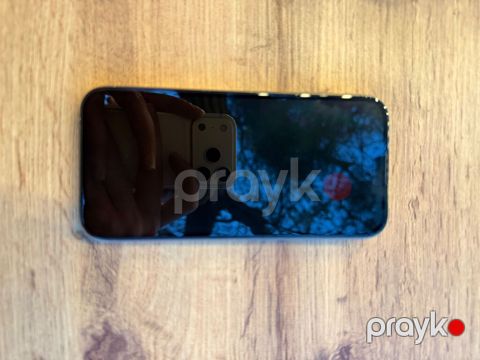 Telefonun hər bir funksiyasi işləyir Cızığı yoxdur Ekran deyişilib — Bakı