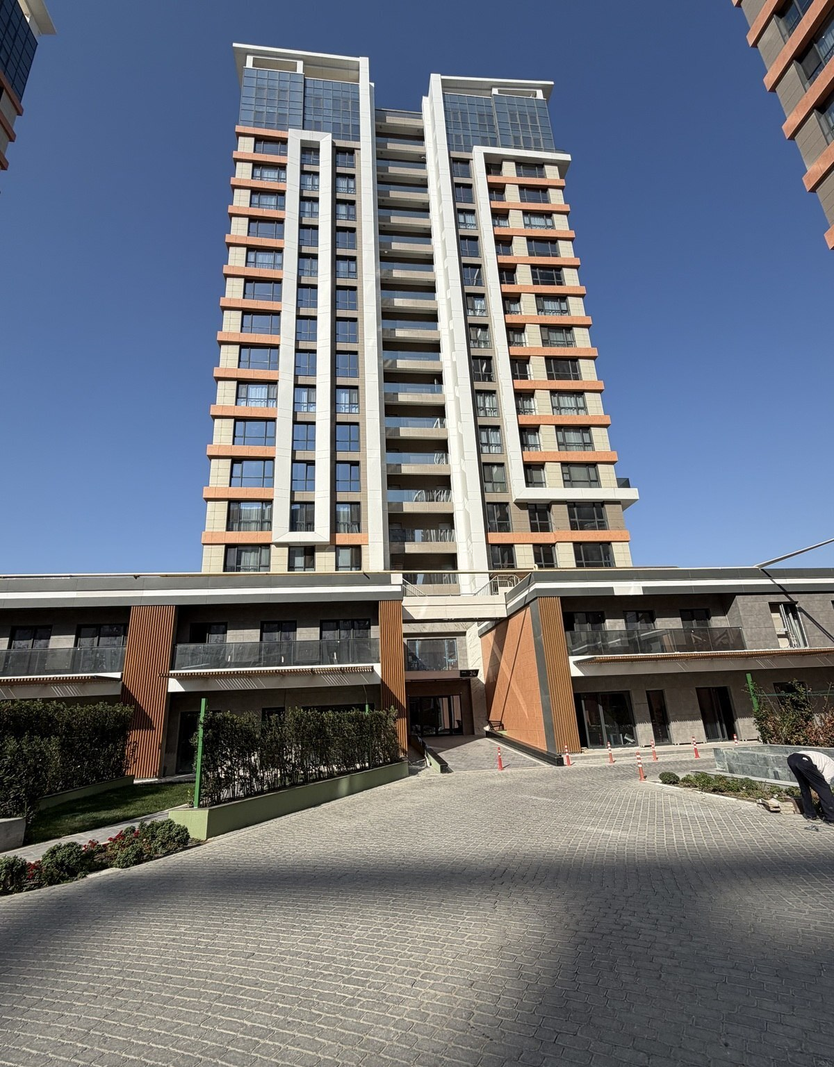 3 otaqlı mənzil 107 m² satılır — Mənzil, Bakı (2)