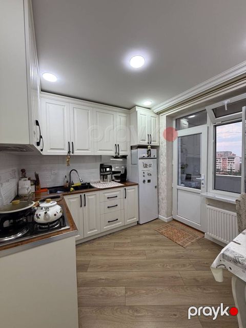 Satılır 3 otaqlı köhnə tikili 75 m² — Bakı