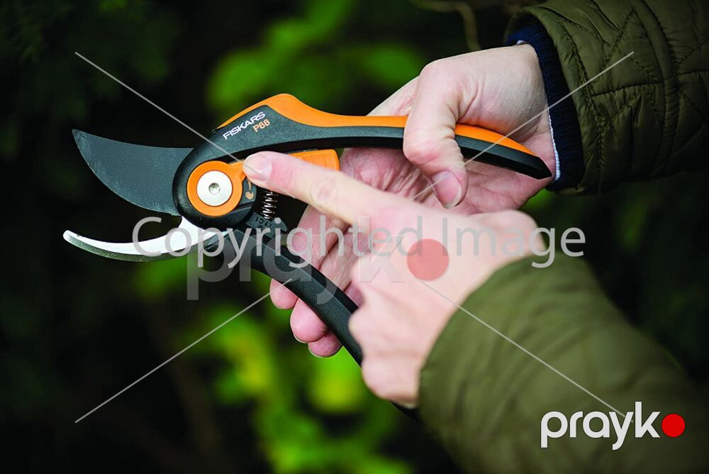 Bağ qayçısı Fiskars SmartFit 1001424 — Dacha və bağ, Bakı (2)