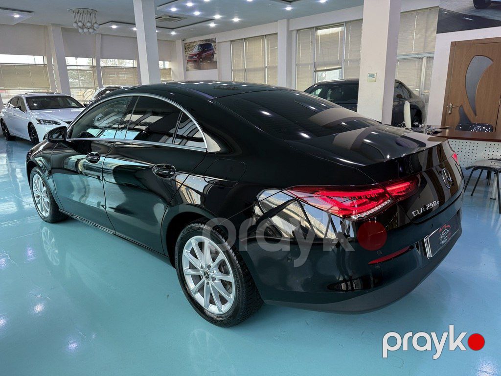 Mercedes CLA 250, 2.0 L, 2022 il, 63 000 km — Avtomobillər, Bakı (9)
