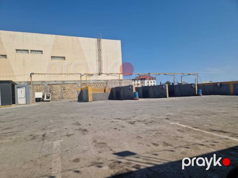 Satılır obyekt 500 m² — Bakı