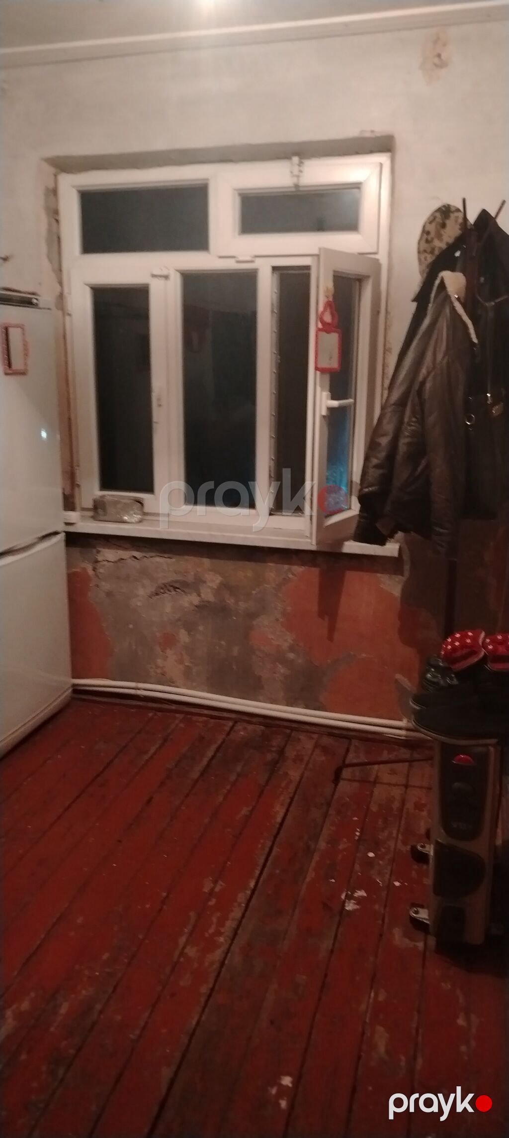 Gəncə şəhəri pasyolka5/4 təmirsiz 2 otaq satılır razılaşma var. Watsab — Mənzil, Gəncə (4)
